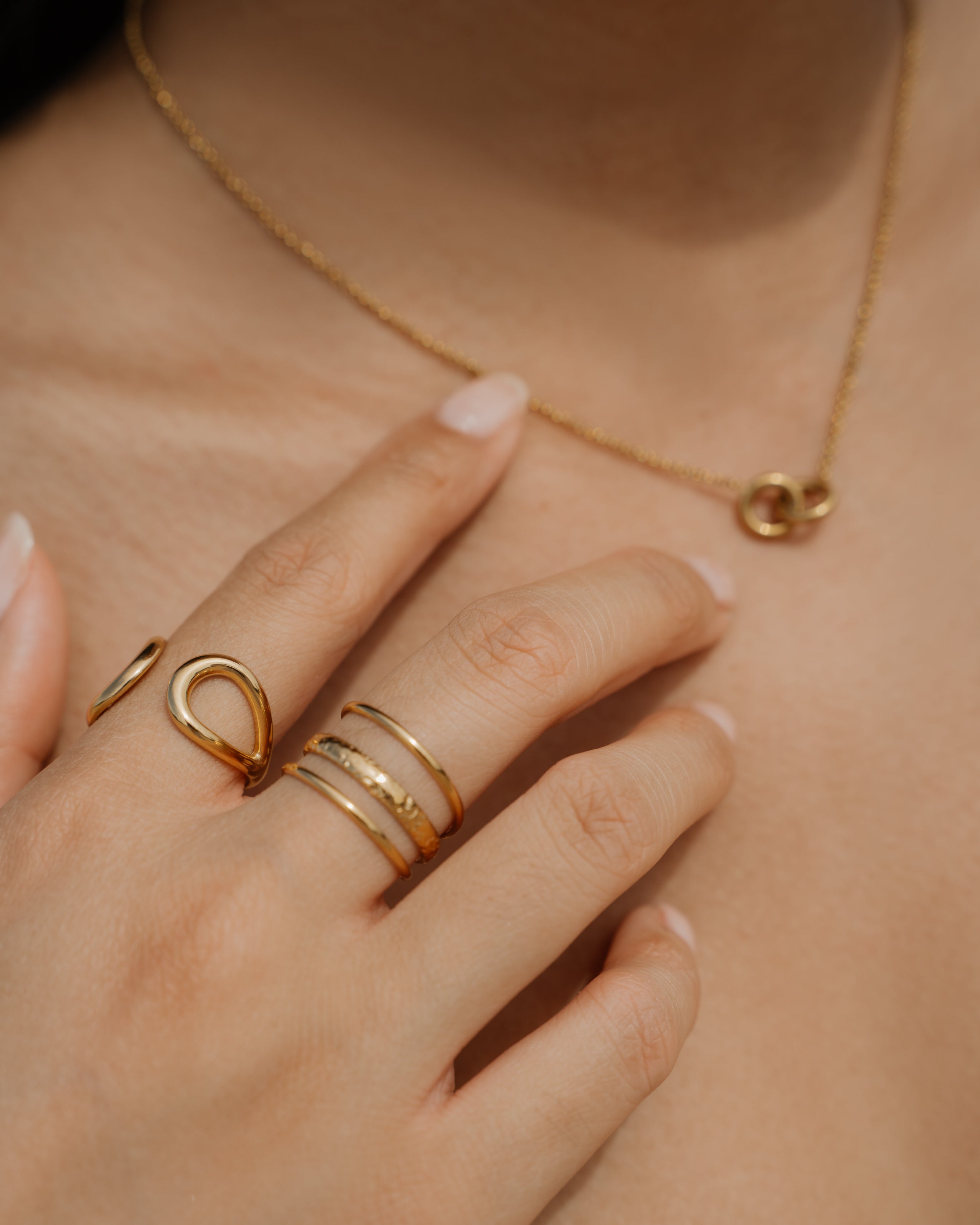 AMITA Curved Ring