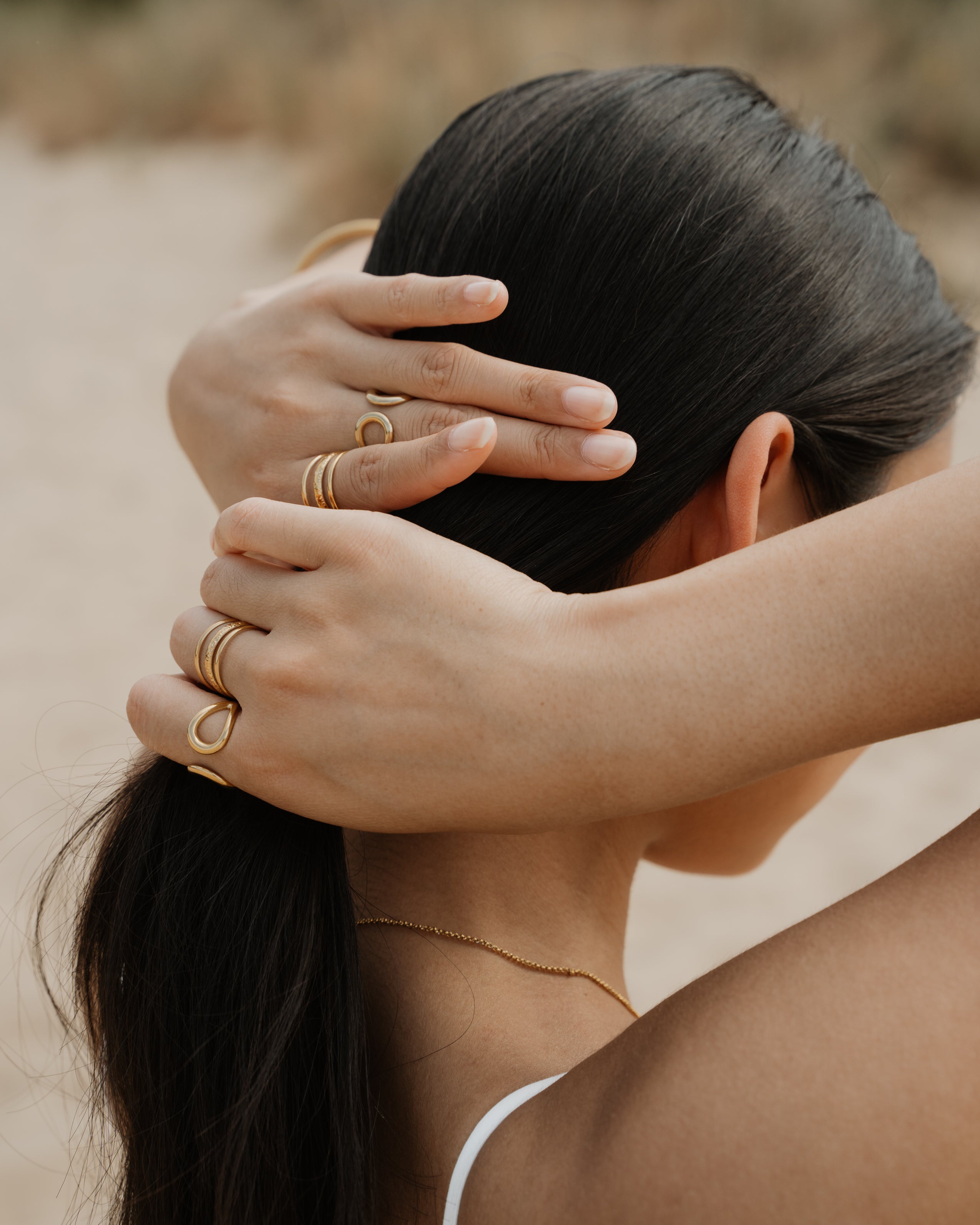 AMITA Curved Ring